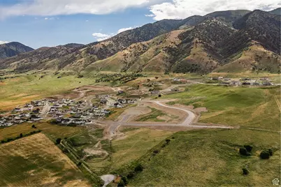 649 E 250 N #16, Providence, UT 84332 - Photo 5