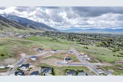 649 E 250 N #16, Providence, UT 84332 - Photo 9