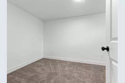 5245 S 900 E, Murray, UT 84117 - Photo 27