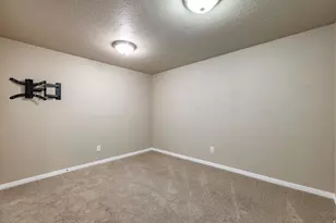 11067 S Cascabel Dr W, South Jordan, UT 84009 - Photo 17