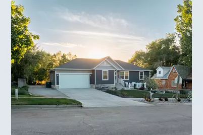 45 N Center St, Hyrum, UT 84319 - Photo 23