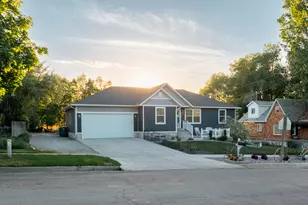 45 N Center St, Hyrum, UT 84319 - Photo 23