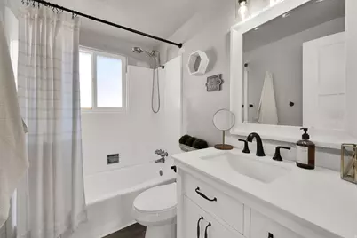 10517 S Larkspur Dr, Sandy, UT 84094 - Photo 11