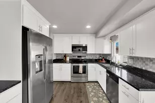 10517 S Larkspur Dr, Sandy, UT 84094 - Photo 7