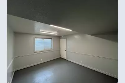 887 W Center St, Orem, UT 84057 - Photo 5