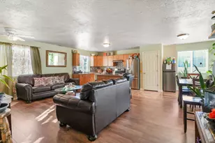 1651 N 40 E, Tooele, UT 84074 - Photo 9