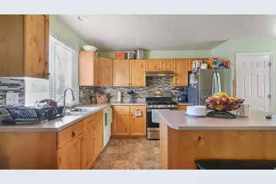 1651 N 40 E, Tooele, UT 84074 - Photo 11