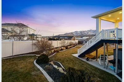 7170 N Honey Field Way W, Eagle Mountain, UT 84005 - Photo 9
