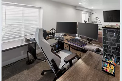 2016 E Cedar Trails Way, Eagle Mountain, UT 84005 - Photo 31