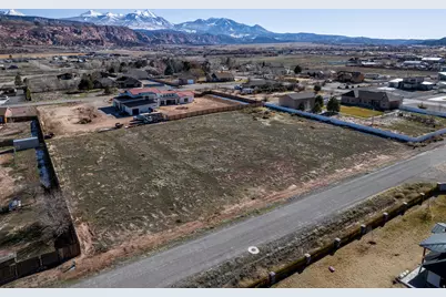 4690 Luna Cir #9, Moab, UT 84532 - Photo 1