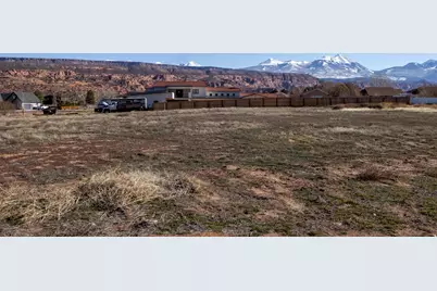 4690 Luna Cir #9, Moab, UT 84532 - Photo 3