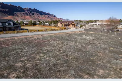 4690 Luna Cir #9, Moab, UT 84532 - Photo 7
