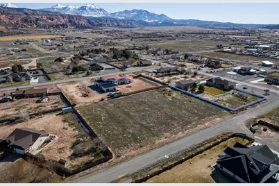 4690 Luna Cir #9, Moab, UT 84532 - Photo 9