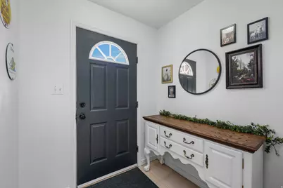 917 N Garden Dr, Orem, UT 84057 - Photo 9