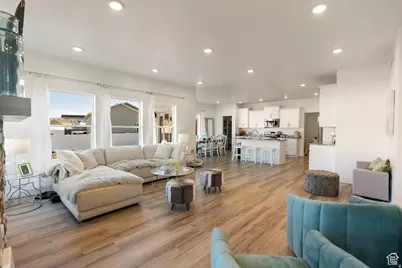 585 W 20 N, Hyrum, UT 84319 - Photo 3