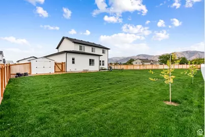 585 W 20 N, Hyrum, UT 84319 - Photo 17