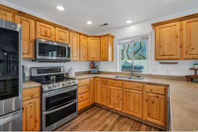 755 Black Horse Dr N, Spanish Fork, UT 84660 - Photo 9