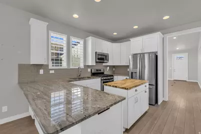 10963 S Kestrel Rise Rd, South Jordan, UT 84009 - Photo 7