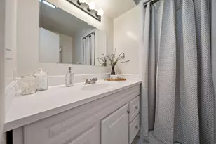 1920 E 7130 S, Cottonwood Heights, UT 84121 - Photo 17