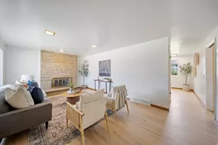 1920 E 7130 S, Cottonwood Heights, UT 84121 - Photo 9