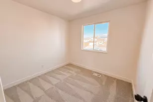 247 W 1925 N, Layton, UT 84041 - Photo 9