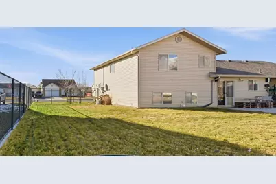 2352 N 375 W, Harrisville, UT 84414 - Photo 29