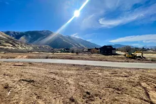 2057 E Maple Hills Ln, Mapleton, UT 84664 - Photo 1