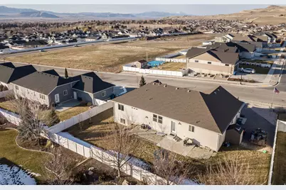 1092 E 300 S, Smithfield, UT 84335 - Photo 23