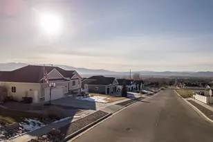 1092 E 300 S, Smithfield, UT 84335 - Photo 21