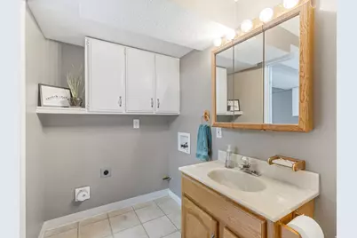 3064 E Granite Meadow Ln, Sandy, UT 84092 - Photo 27