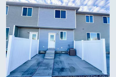 526 W 2000 S, Vernal, UT 84078 - Photo 3