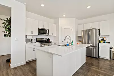 242 N Mandalyn Way E, Saratoga Springs, UT 84045 - Photo 5