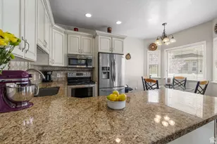 7819 S Spruce Tree Ln, Sandy, UT 84094 - Photo 7