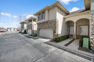 7819 S Spruce Tree Ln, Sandy, UT 84094 - Photo 37