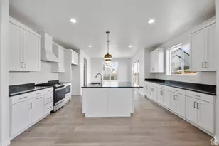 6961 W Farnsworth Peak Ln S, West Jordan, UT 84081 - Photo 3