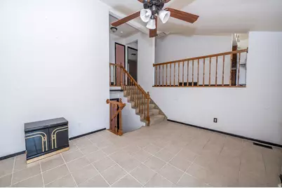1876 W 2400 S, Syracuse, UT 84075 - Photo 3
