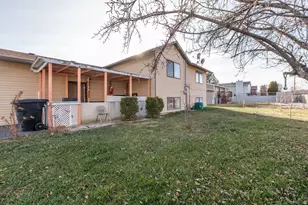1876 W 2400 S, Syracuse, UT 84075 - Photo 27