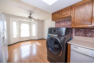 1876 W 2400 S, Syracuse, UT 84075 - Photo 15
