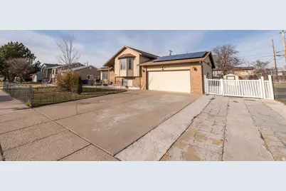 1876 W 2400 S, Syracuse, UT 84075 - Photo 29