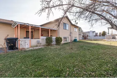 1876 W 2400 S, Syracuse, UT 84075 - Photo 31