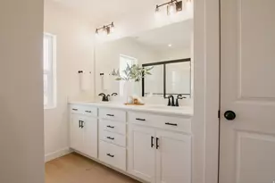 944 W Columbia Ct, Riverdale, UT 84405 - Photo 17