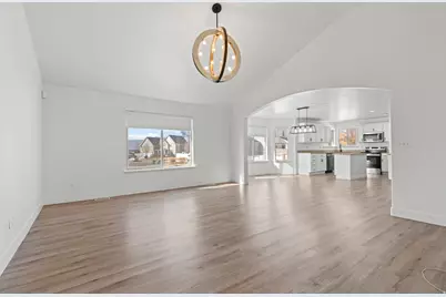 1271 N 2470 W, Provo, UT 84601 - Photo 5