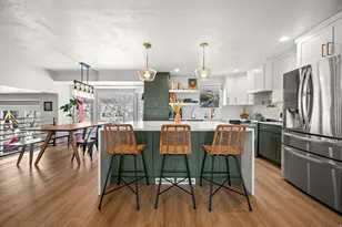 8461 Daneborg Cir, Cottonwood Heights, UT 84121 - Photo 5