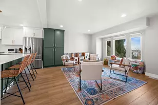 8461 Daneborg Cir, Cottonwood Heights, UT 84121 - Photo 3