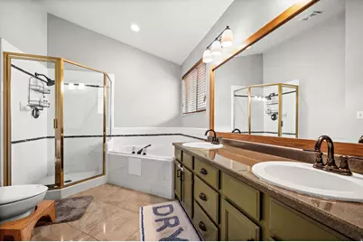 8461 Daneborg Cir, Cottonwood Heights, UT 84121 - Photo 19