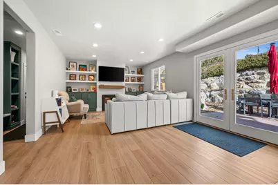 8461 Daneborg Cir, Cottonwood Heights, UT 84121 - Photo 11