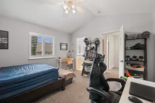 9092 S Enchanted Oak Ln E, Sandy, UT 84094 - Photo 11