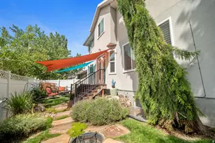 9092 S Enchanted Oak Ln E, Sandy, UT 84094 - Photo 25