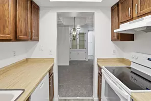 6847 S Countrywoods Cir #18F E, Midvale, UT 84047 - Photo 3