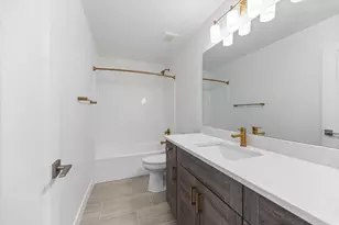 2433 E Springtime Rd, Draper (UT Cnty), UT 84020 - Photo 29